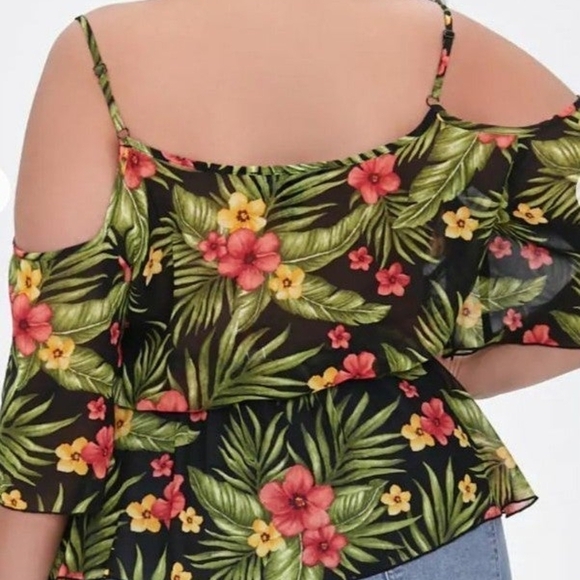 Forever 21 Black and Green Ruffled Off-the-Shoulder Blouse - Picture 3 of 5